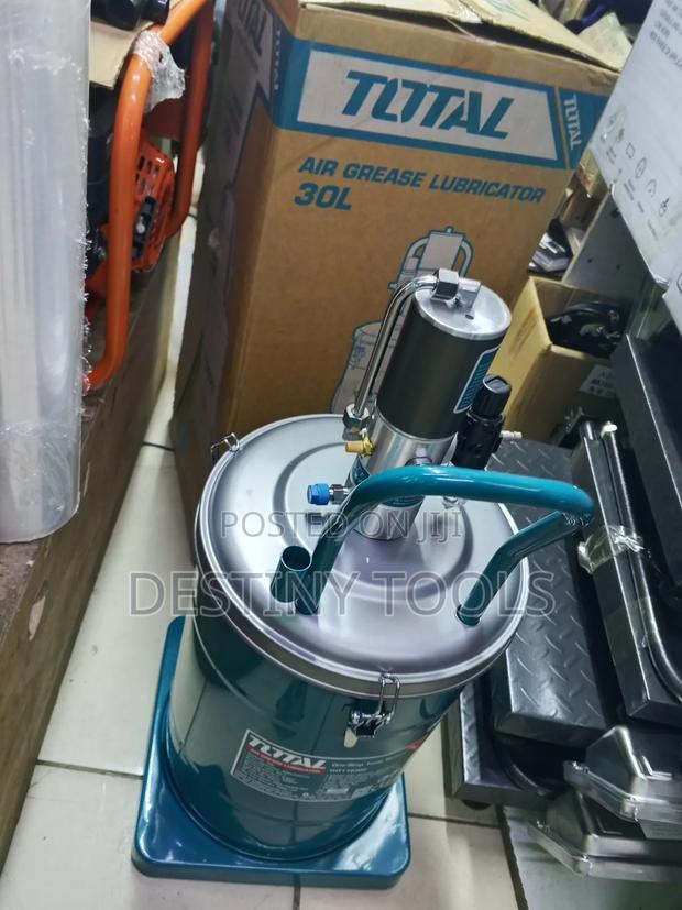 Pneumatic Greasing Bucket