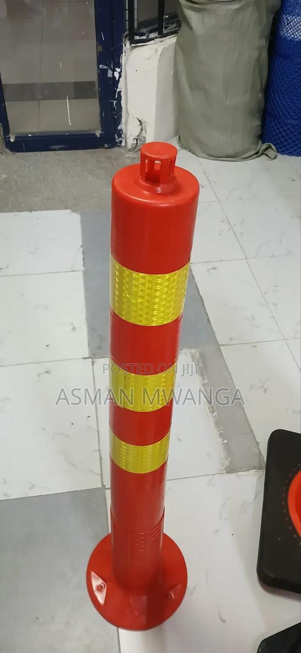 High Quality Roadside Light Pe Warning Posts - thumbnail 3