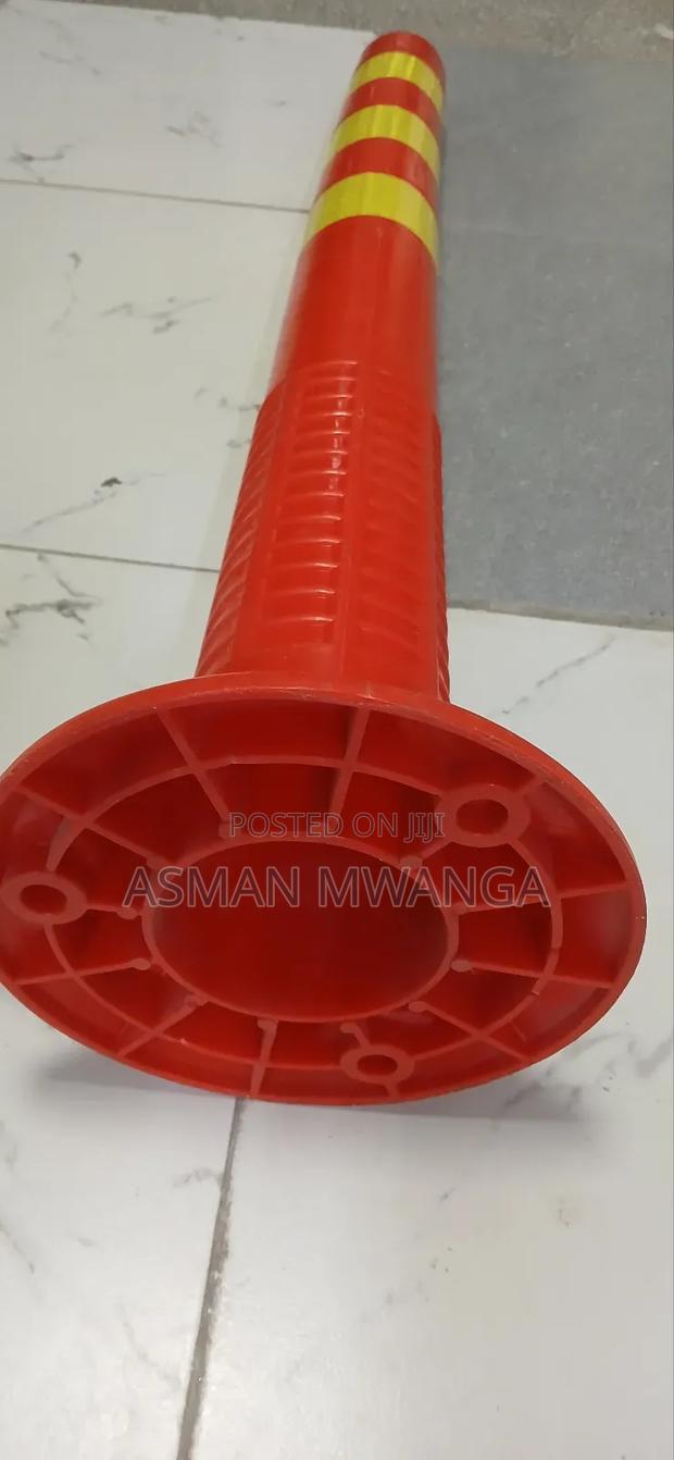 High Quality Roadside Light Pe Warning Posts - thumbnail 4