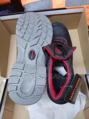 Uultimate Plus Boots