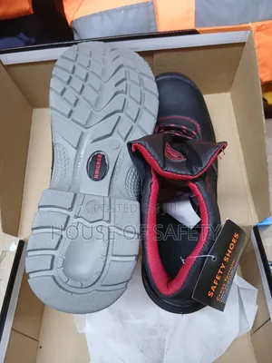 Uultimate Plus Boots
