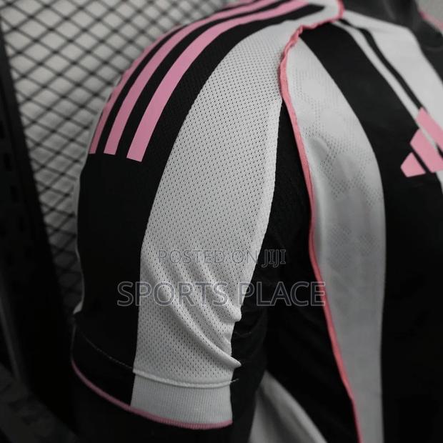 Juventus Home 25/26 Jersey Player Version - thumbnail 4