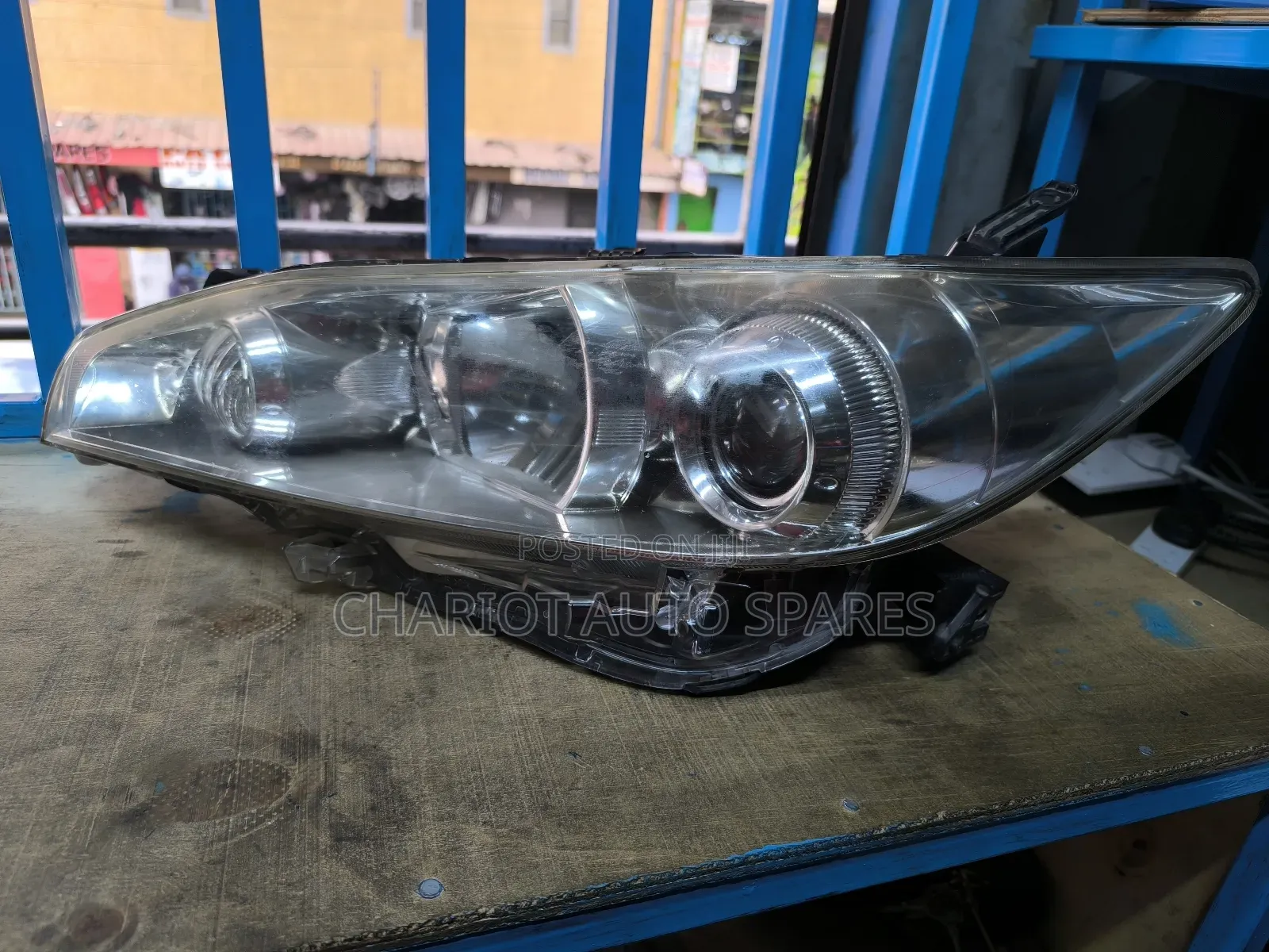Toyota Wish 2010 Headlight Xenon Available