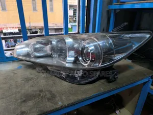 Toyota Wish 2010 Headlight Xenon Available
