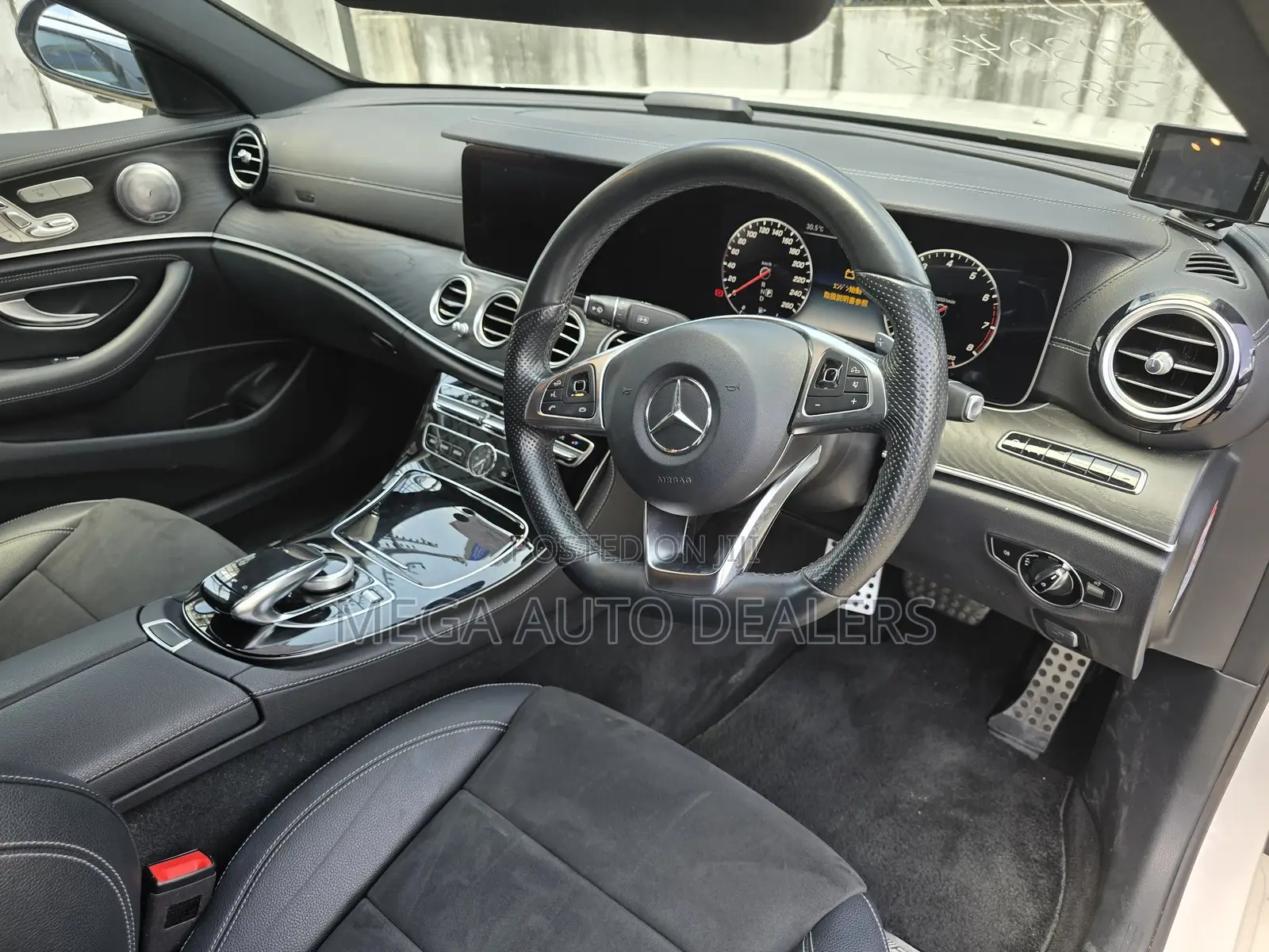 Mercedes-Benz E200 2018 White