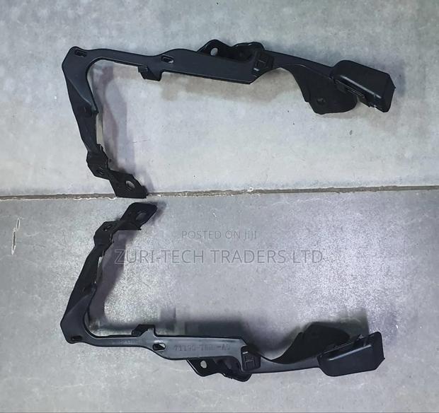 Headlight Bracket Hondafit 2015