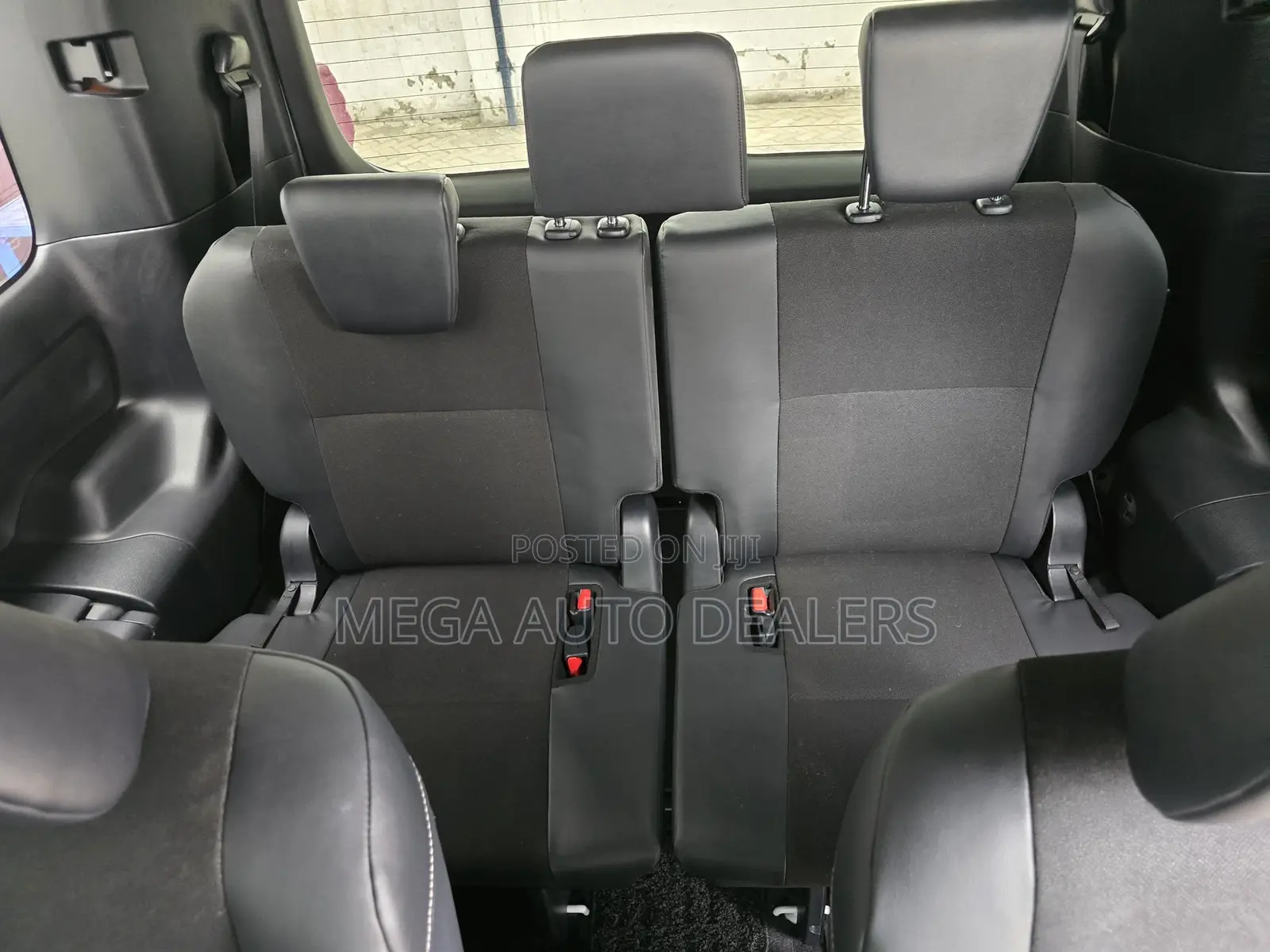 Toyota Noah 2018 White
