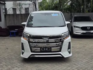 Toyota Noah 2018 White