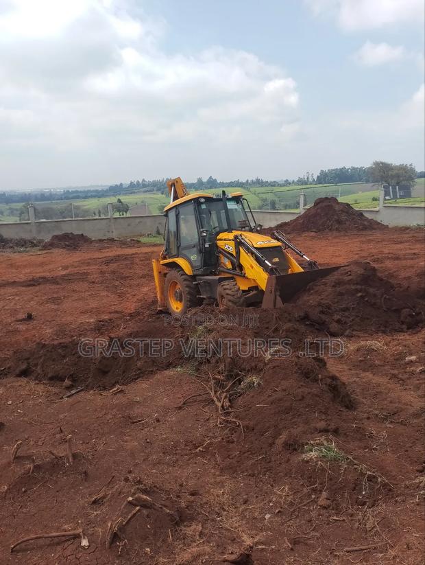 Backhoe For Hire - thumbnail 3