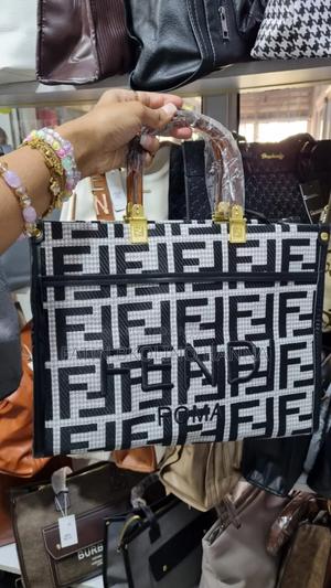 Classic Designer Fendi Handbag - thumbnail 2