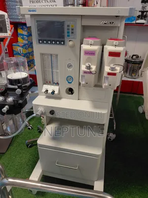Anesthesia Machine (Adult)