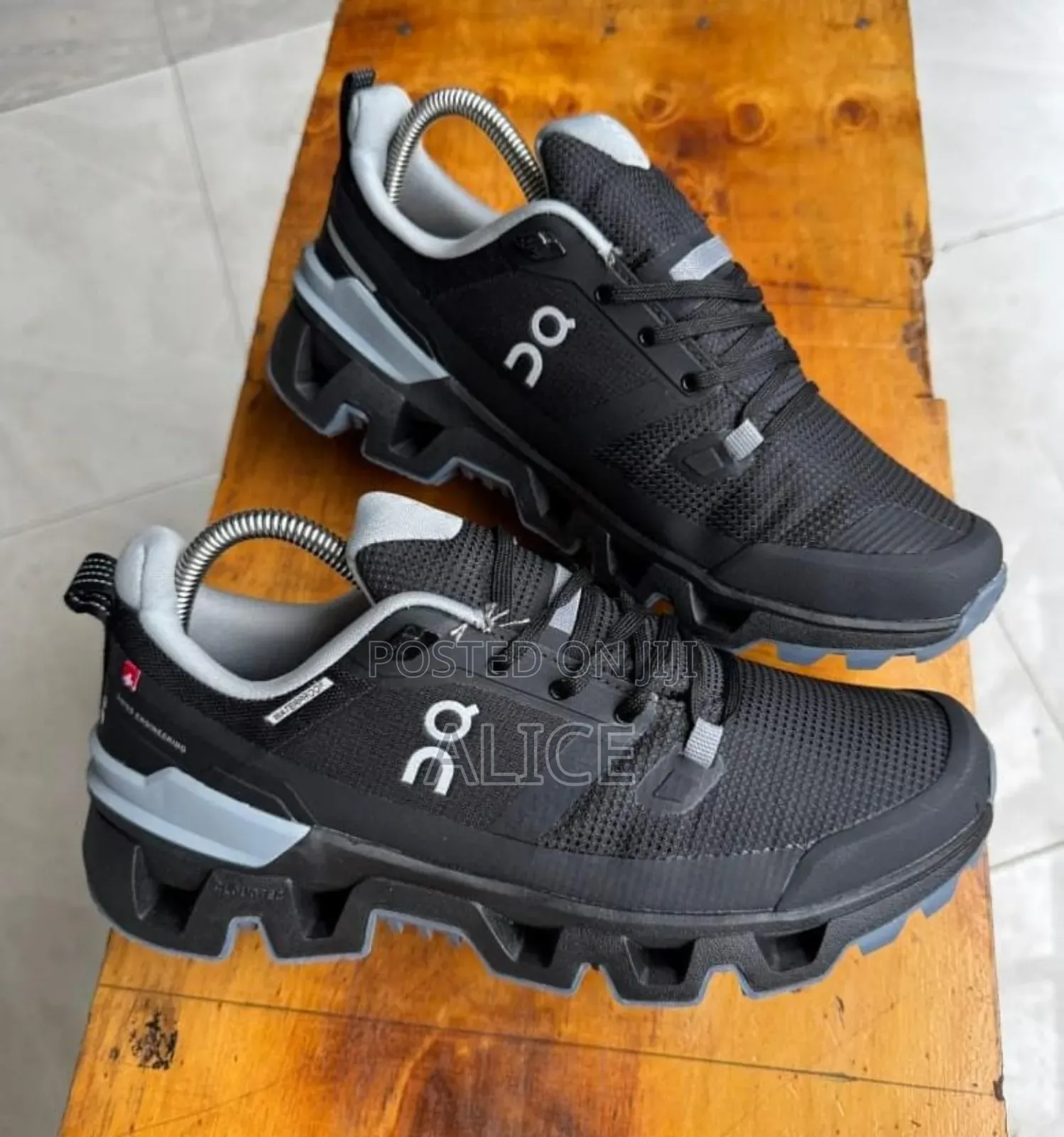 Qc Sneakers