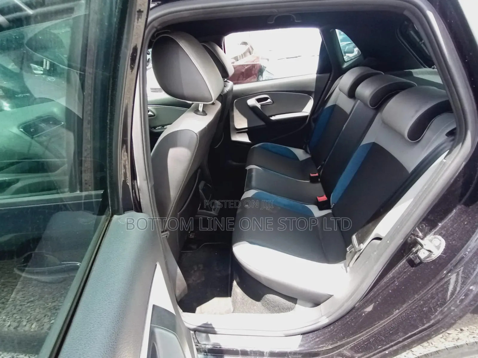 Volkswagen Polo 2015 Black
