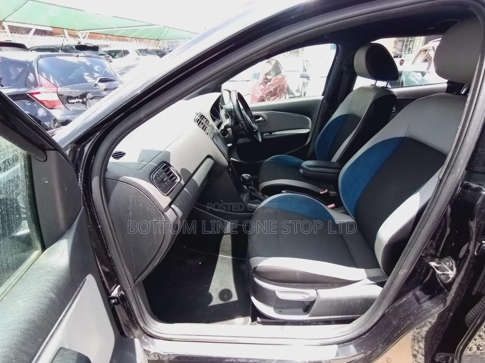 Volkswagen Polo 2015 Black