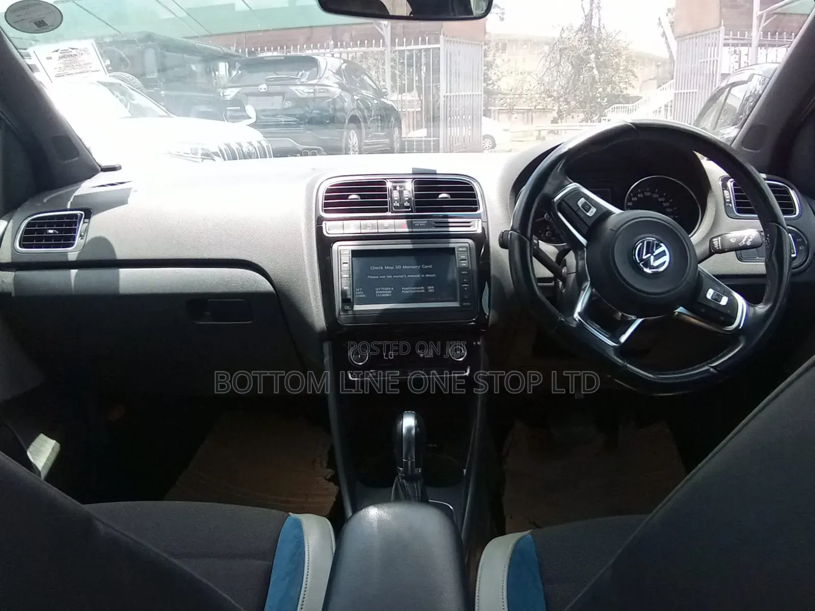 Volkswagen Polo 2015 Black