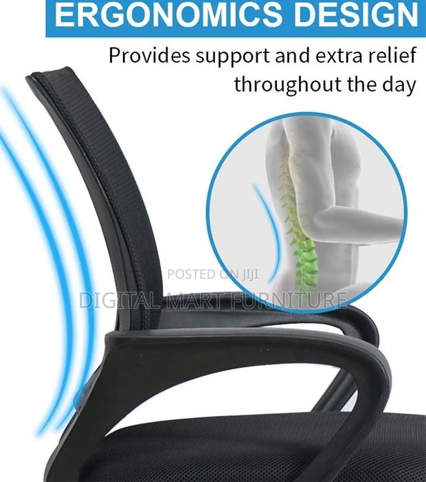 Office Chair: Standard Smart Black Office Chair - thumbnail 4