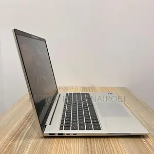 Laptop HP EliteBook 860 G10 16GB Intel Core Ultra 7 SSD 512GB