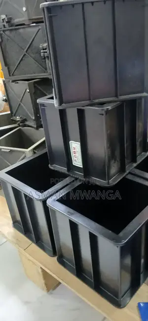 Quality Cube Moulds (Plastic)