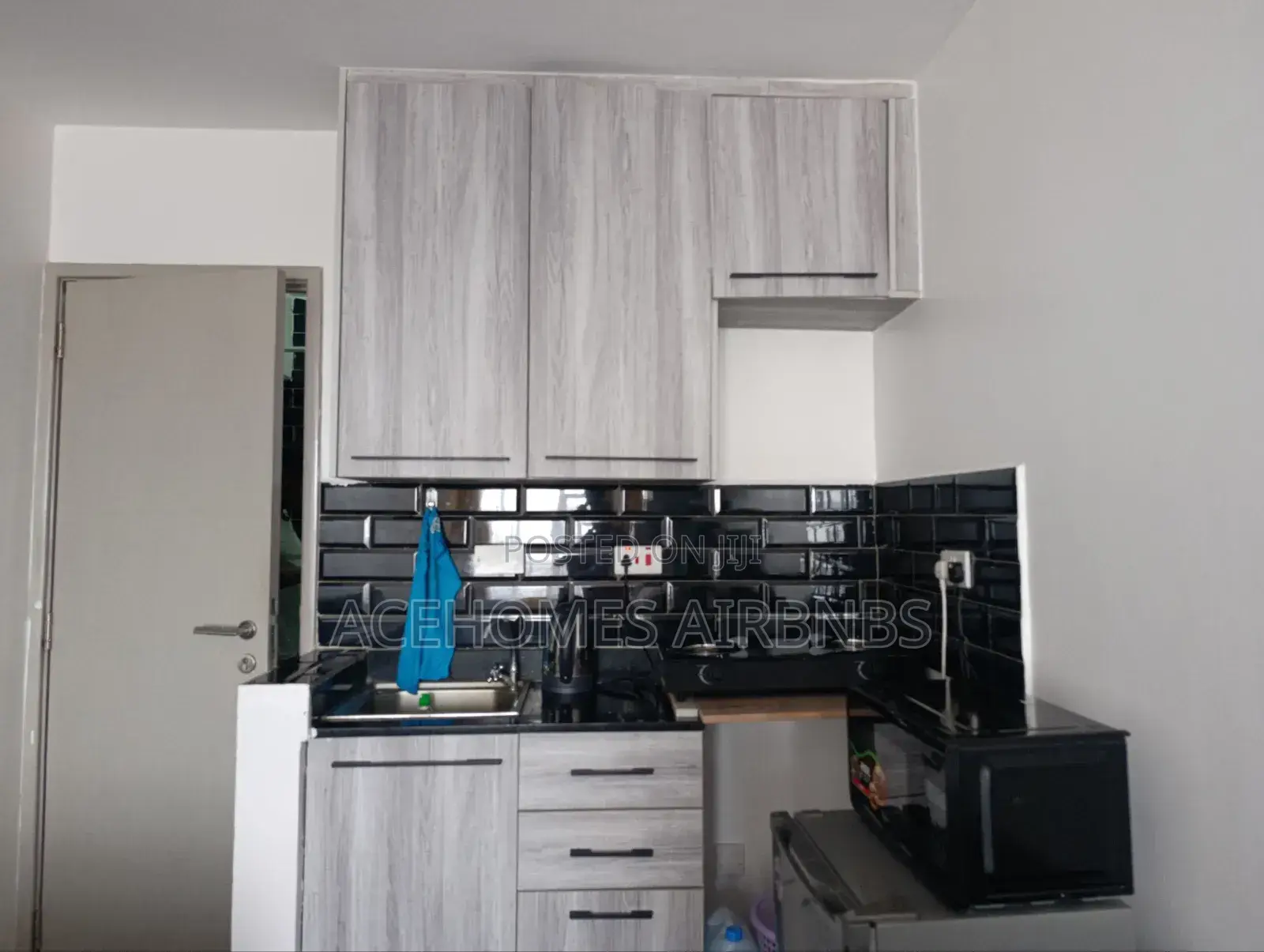 Luxe Studio With Lift and Parking