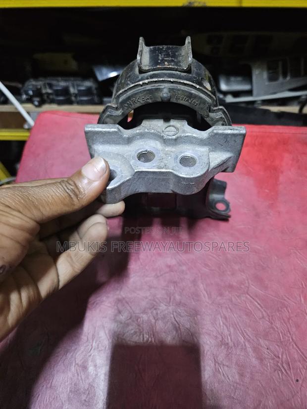 Engine Mounting Nissan Dayz