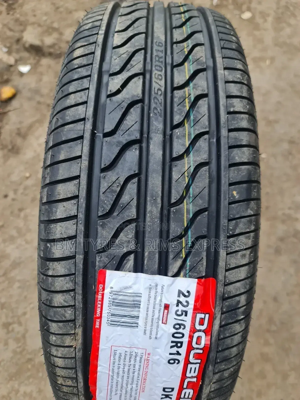225 /60 R16 Doubleking Tyres (Dk558).