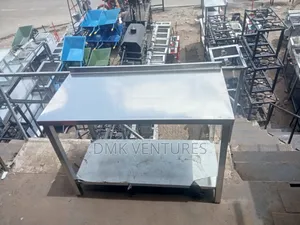 Pure Stainless Steel Working Top/Table Available at Affordable Price