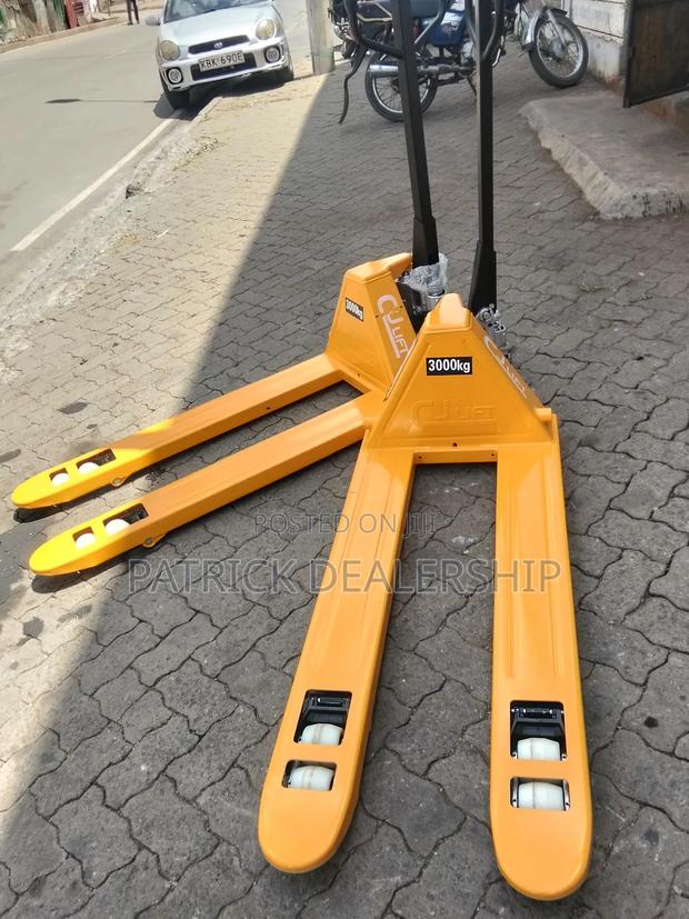 Pallet Truck - main view