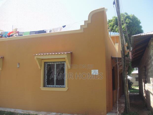 1bdrm Apartment in Kiembeni for rent - thumbnail 2