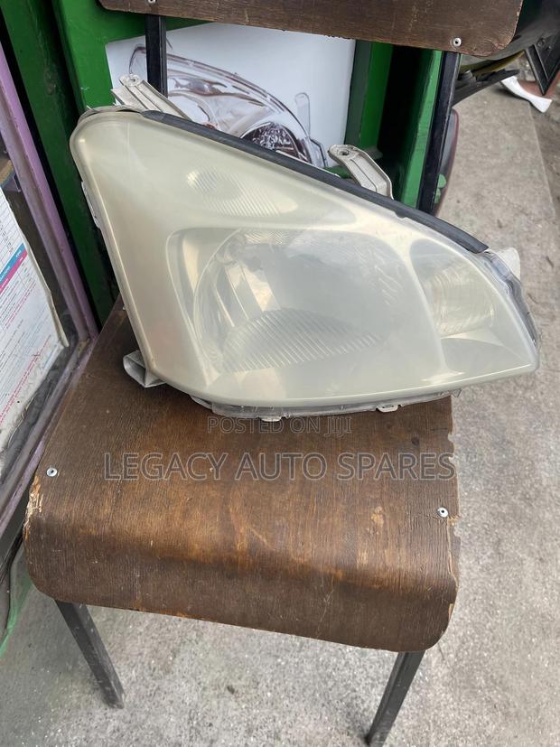 Ex-Japan Toyota Premio 240 Headlight (2002 Model) - thumbnail 2
