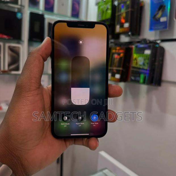 Apple iPhone 12 128 GB Black - thumbnail 4