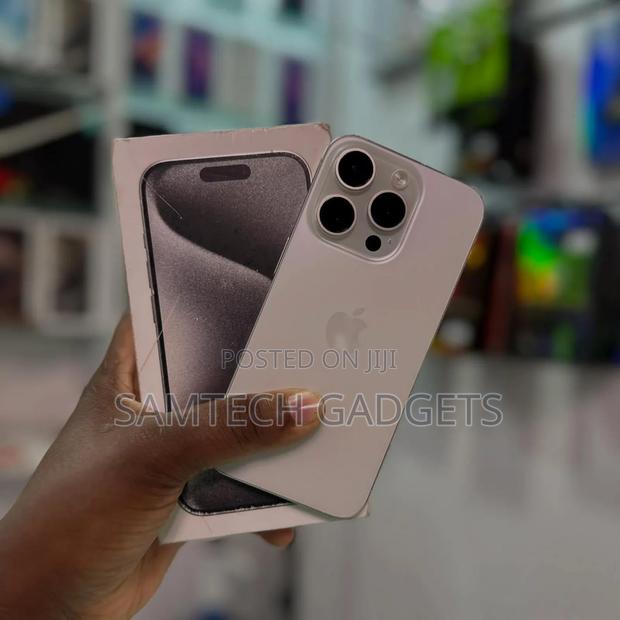 Apple iPhone 15 Pro 256 GB Silver - main view