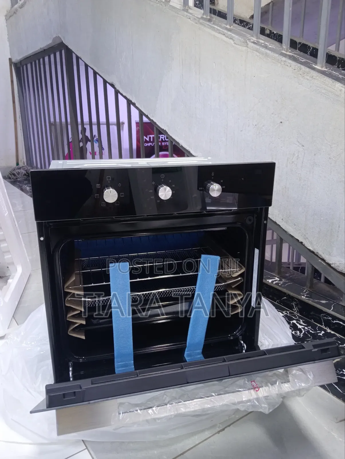 Haier 67 Litres Built in Oven Multifunction Oven With Fan