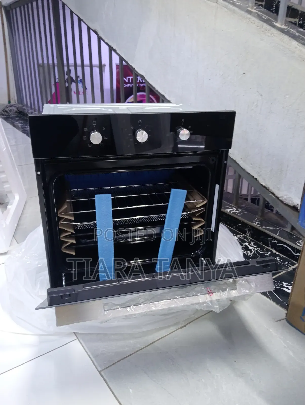 Haier 67 Litres Built in Oven Multifunction Oven With Fan