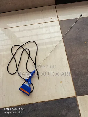 Car Antenna / Universal Radio Signal Booster