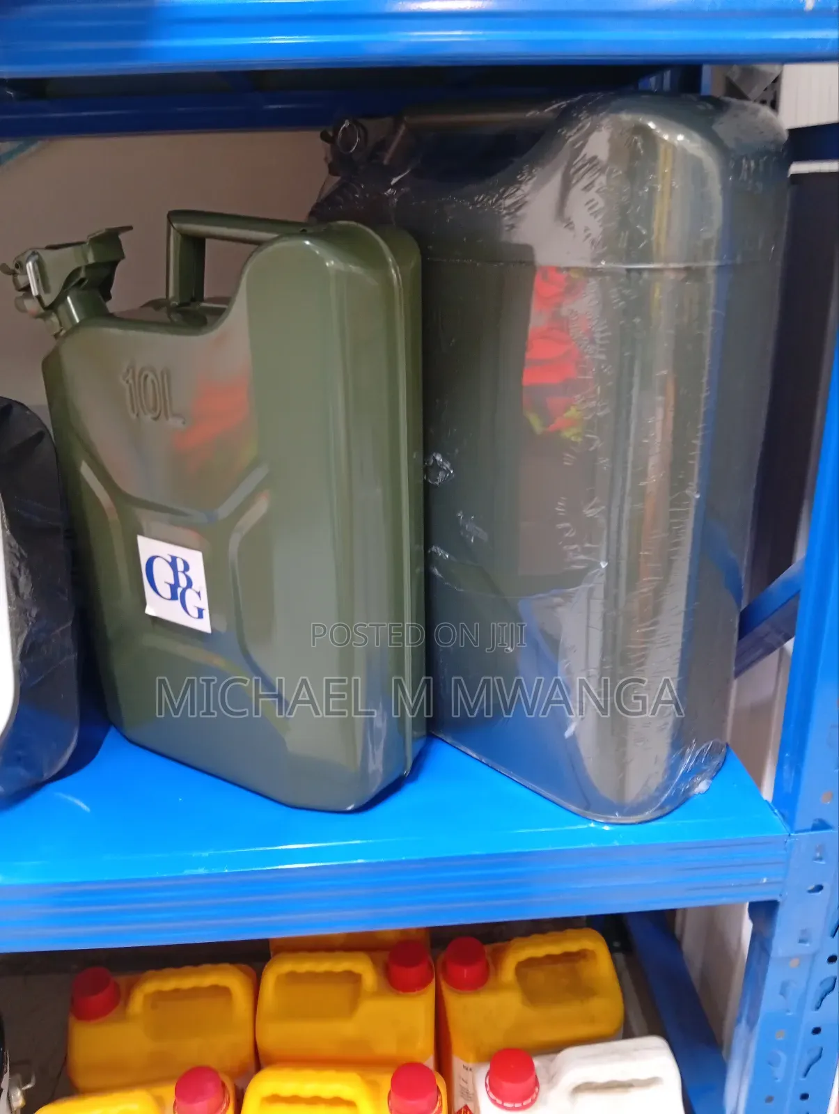 Secure Locking Metallic Fuel Cans 20l