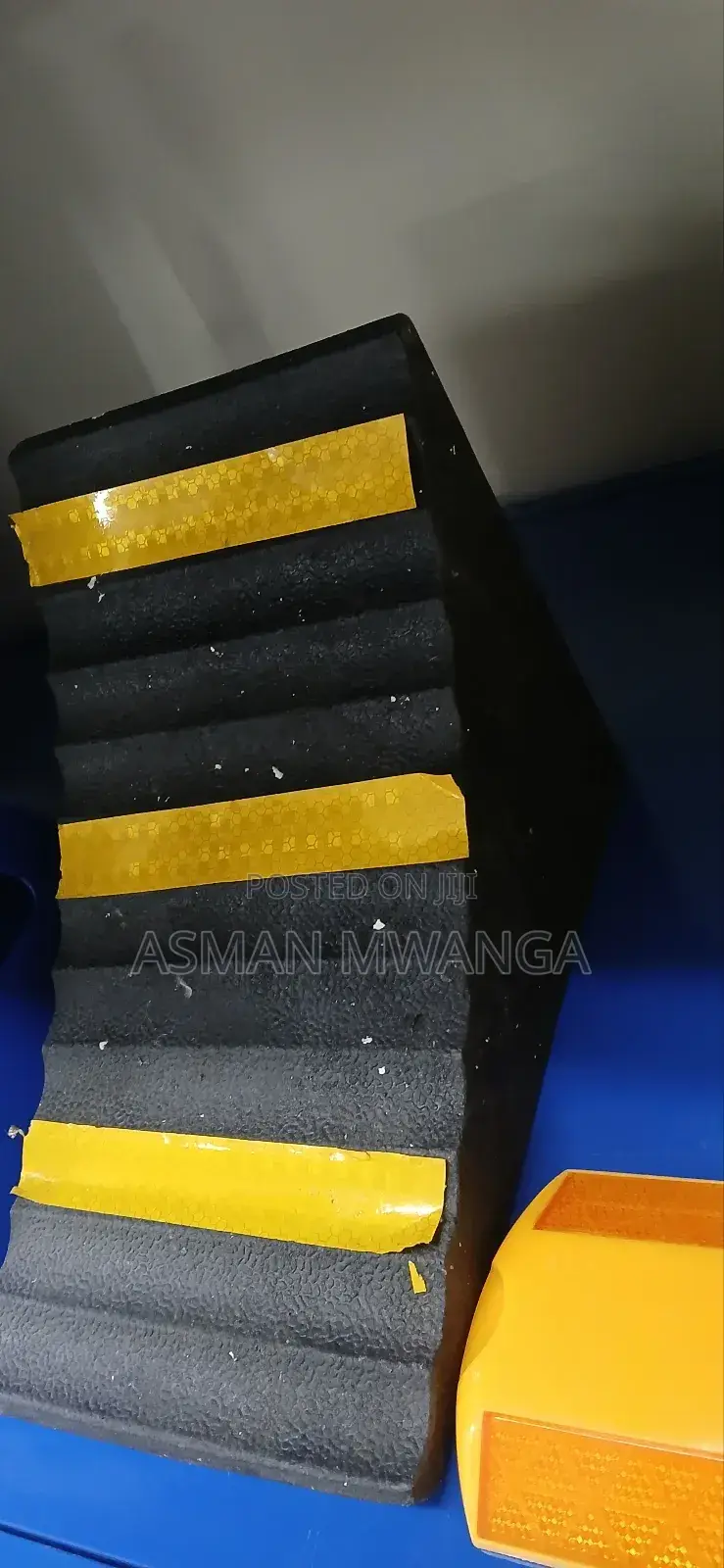 Vehicles Positioning Wheel Chocks