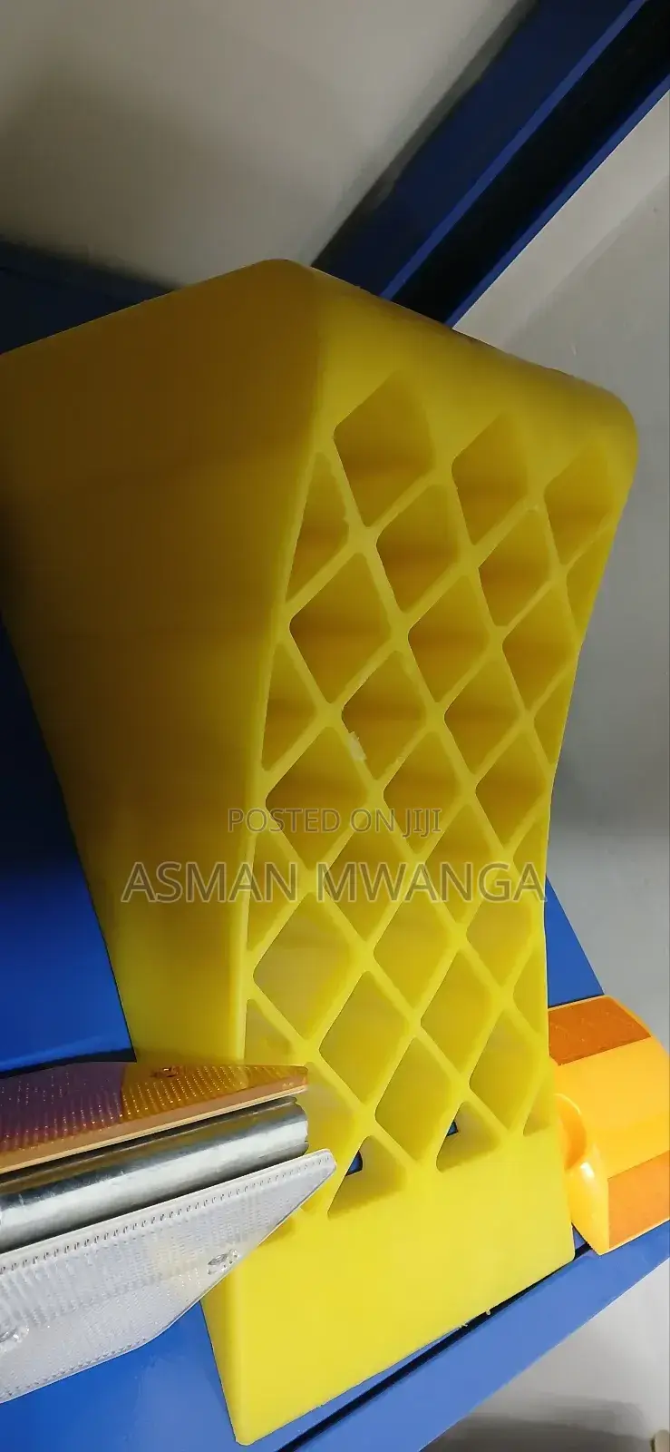 Vehicles Positioning Wheel Chocks