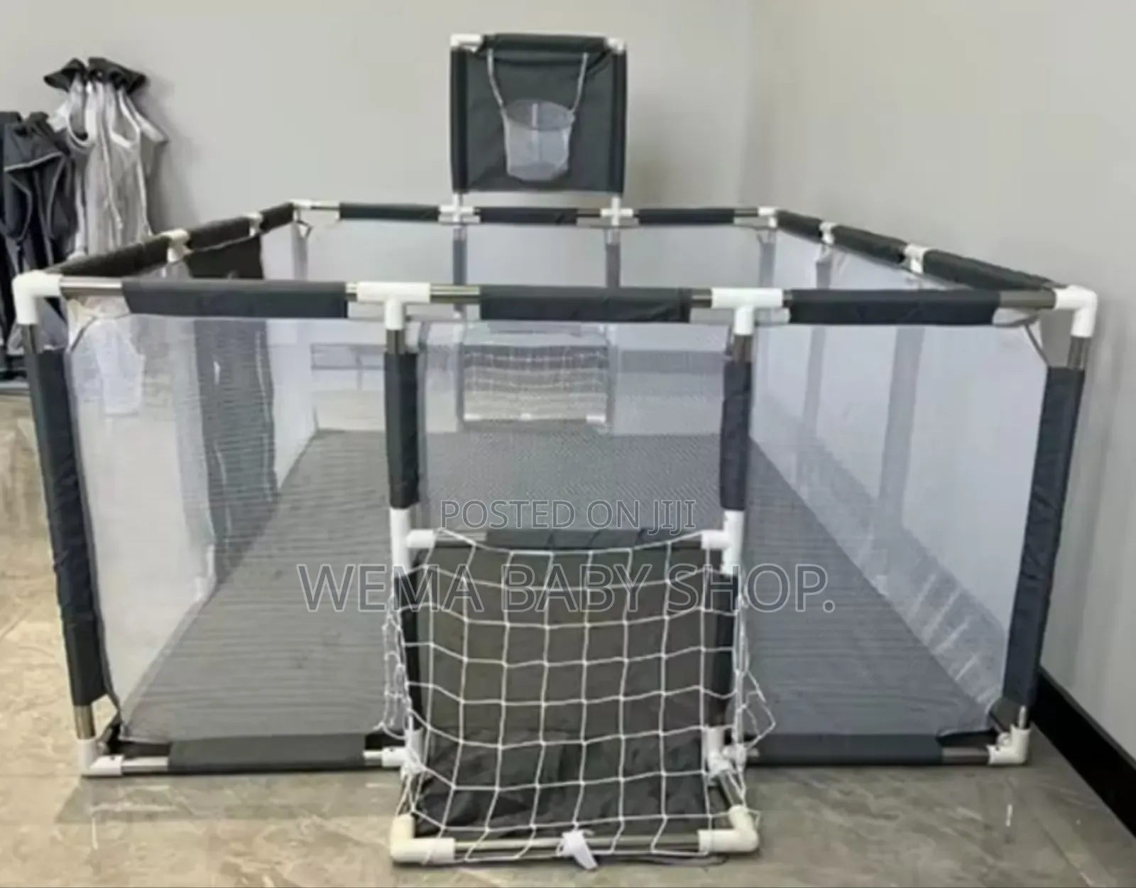 Large Kids Safety Fence/Playpen With Balls