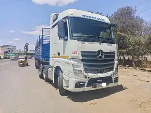 Boxbody and Flatbed Trailers Accessible for Transport