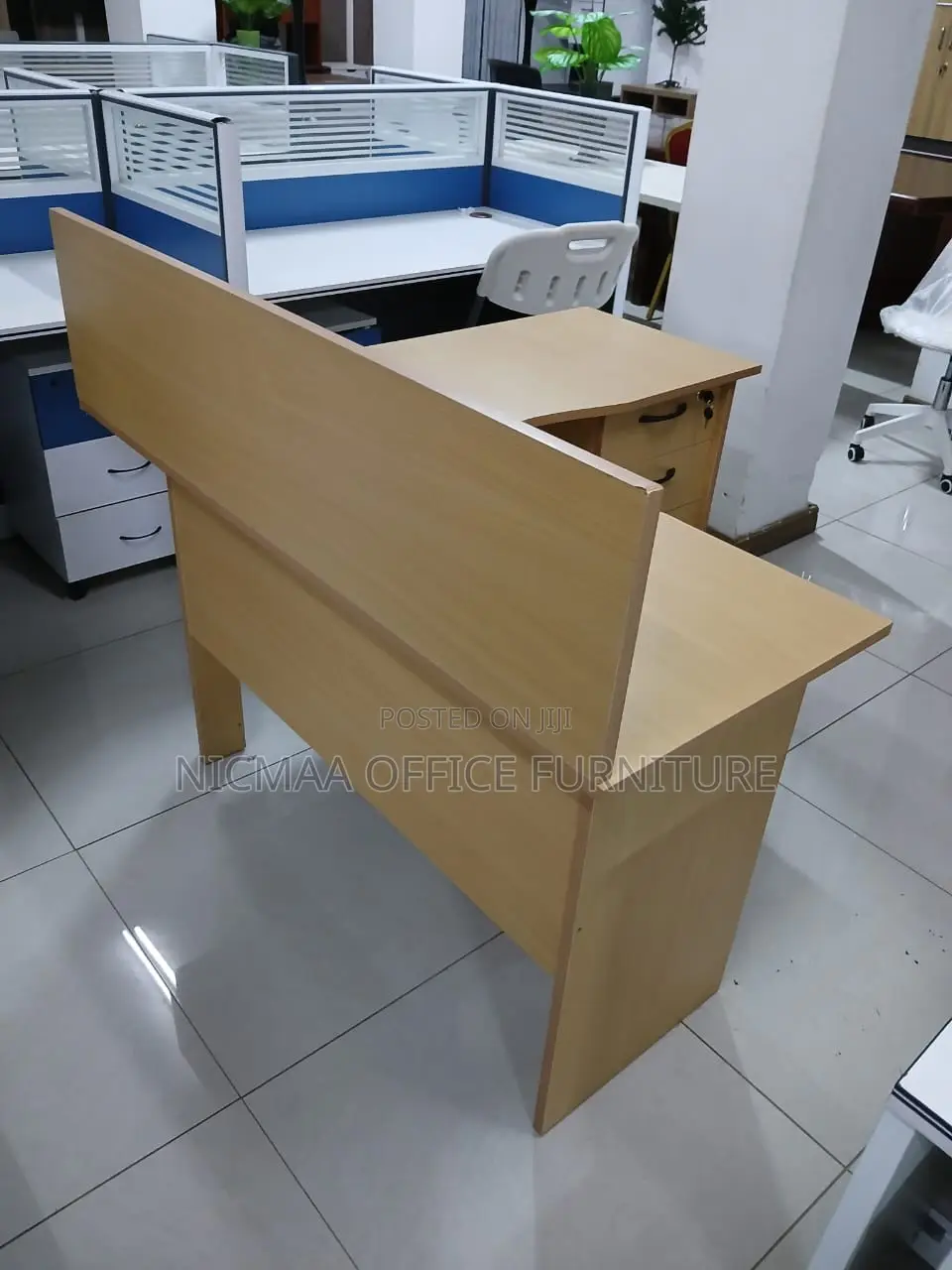 Stylish, Spacious Ergonomically Designed Desk