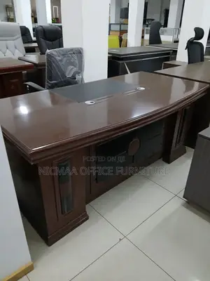 Premium Finish Commanding Presence Executive Desk