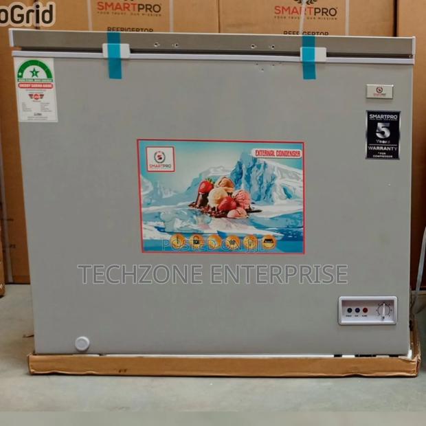 Smart Pro 294 Litres SVS-350 Deep Freezer With Lockable Doors 