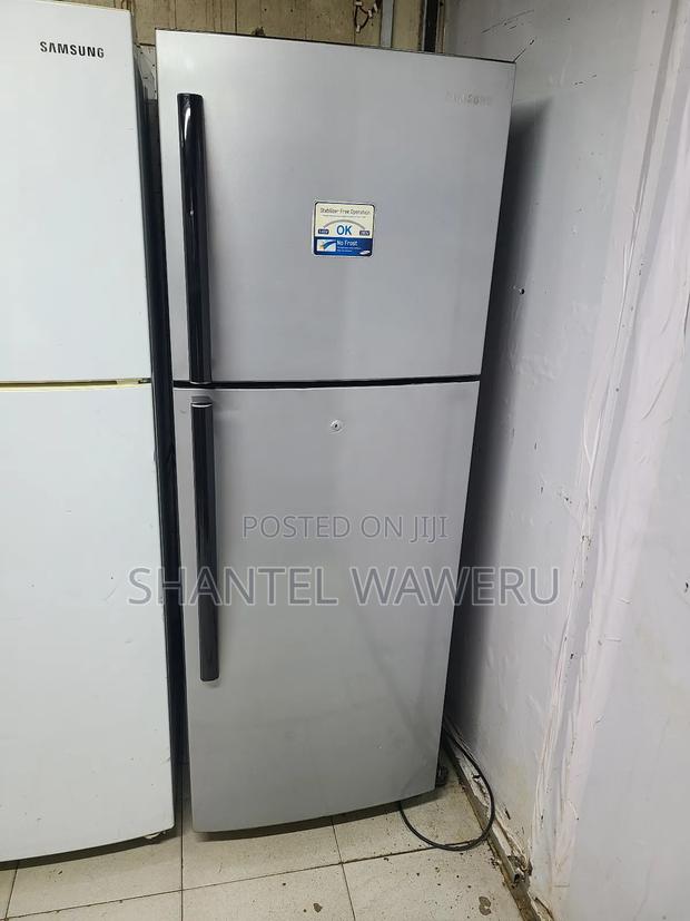 Good Working Refrigerator/ 290litres