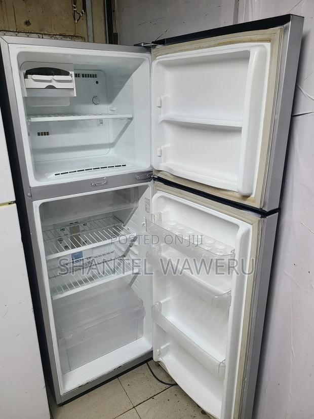 Good Working Refrigerator/ 290litres - thumbnail 3