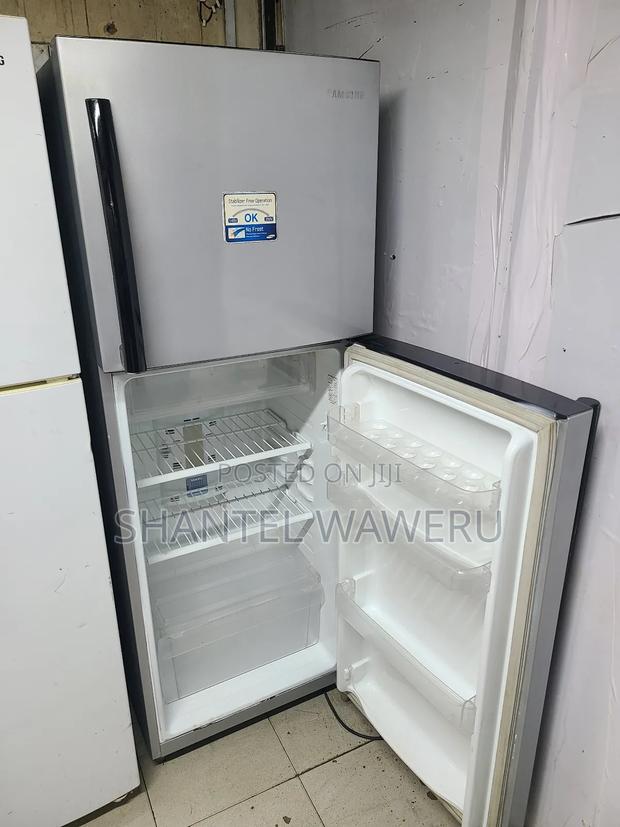 Good Working Refrigerator/ 290litres - thumbnail 4