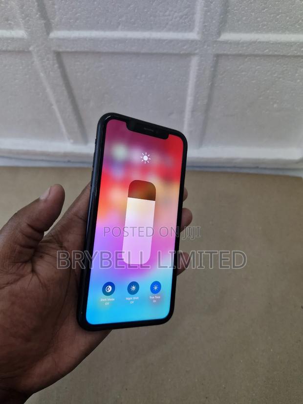 Apple iPhone XR 64 GB Black - thumbnail 6