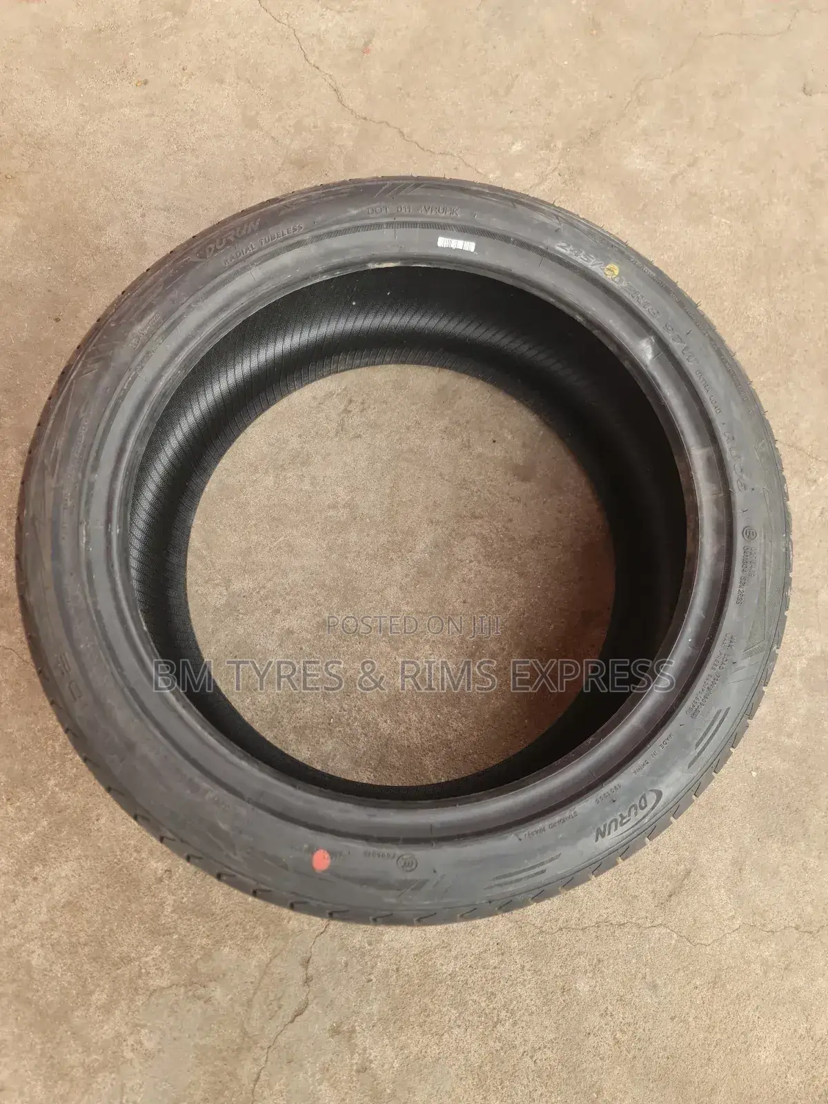 245 /40 R18 Durun
