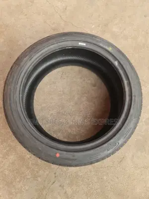245 /40 R18 Durun
