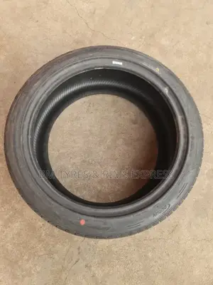 245 /40 R18 Durun