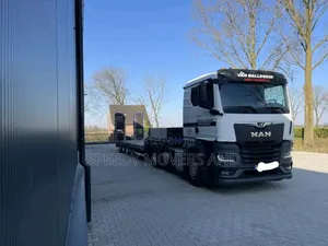 Flatbed Trailers for Goods Hauling Are Accessible